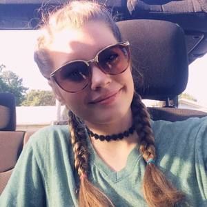 Meet your Posher, Lizzie